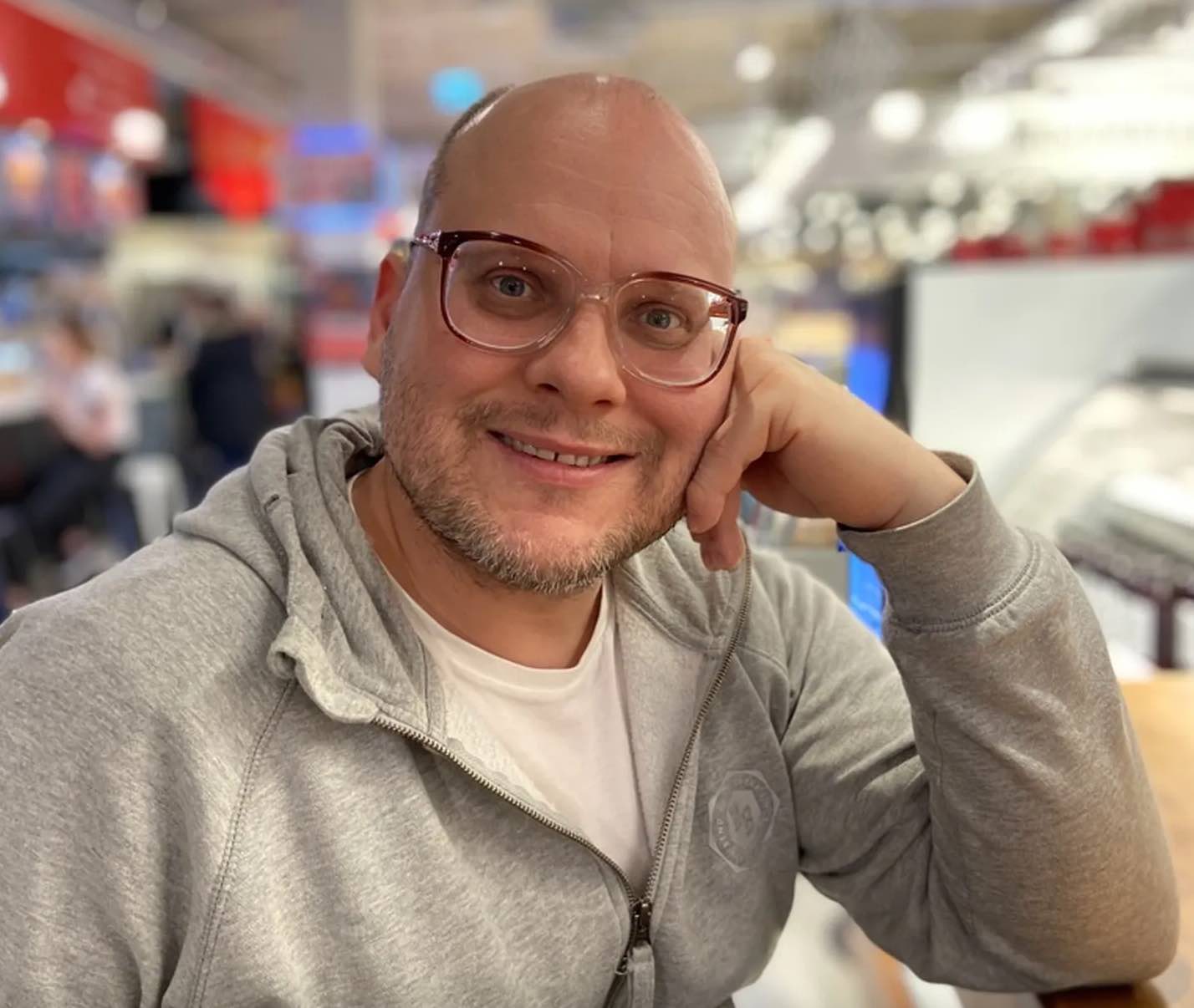 Indrek Meltsas Foto Erakogu Allikas Postimees. Indrek Meltsase saatanlik vari: miks jääb skandaalide ja sariahistamiste krooniline peategelane alati puhtaks?